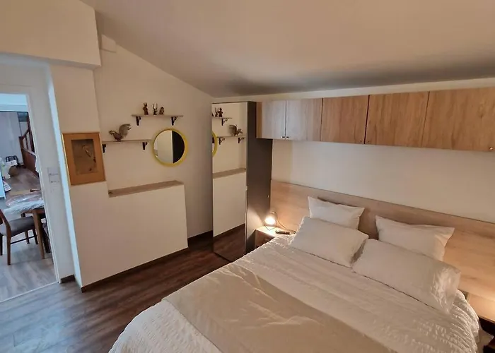 L'hirondelle Apartment *